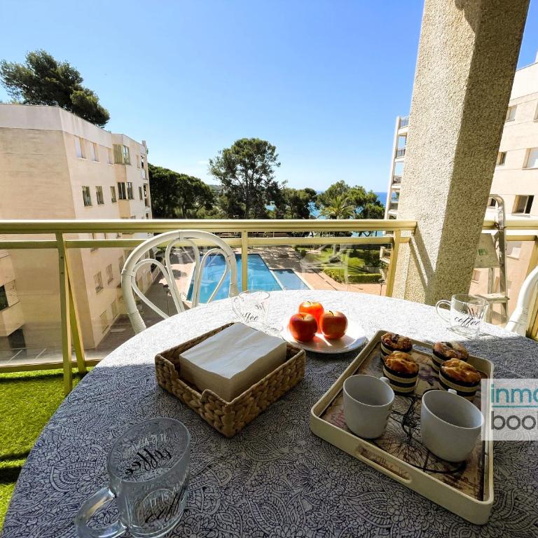Sun Beach Cala Dorada - Three-Bedroom Apartment - 9