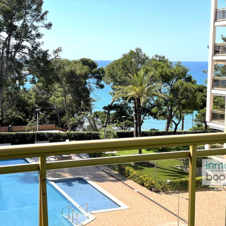 Sun Beach Cala Dorada - Three-Bedroom Apartment - 25