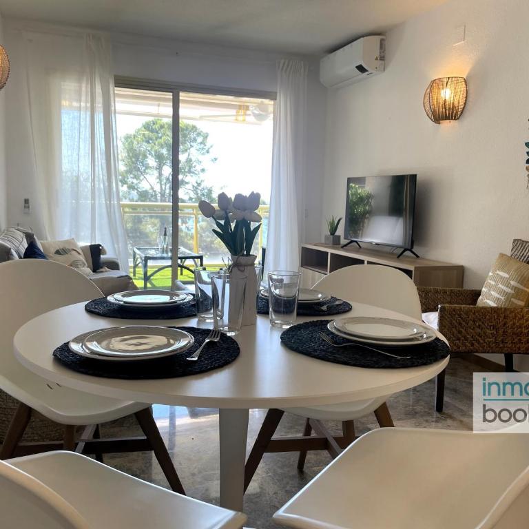 Sun Beach Cala Dorada - Three-Bedroom Apartment - 35