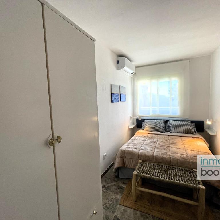 Sun Beach Cala Dorada - Three-Bedroom Apartment - 40