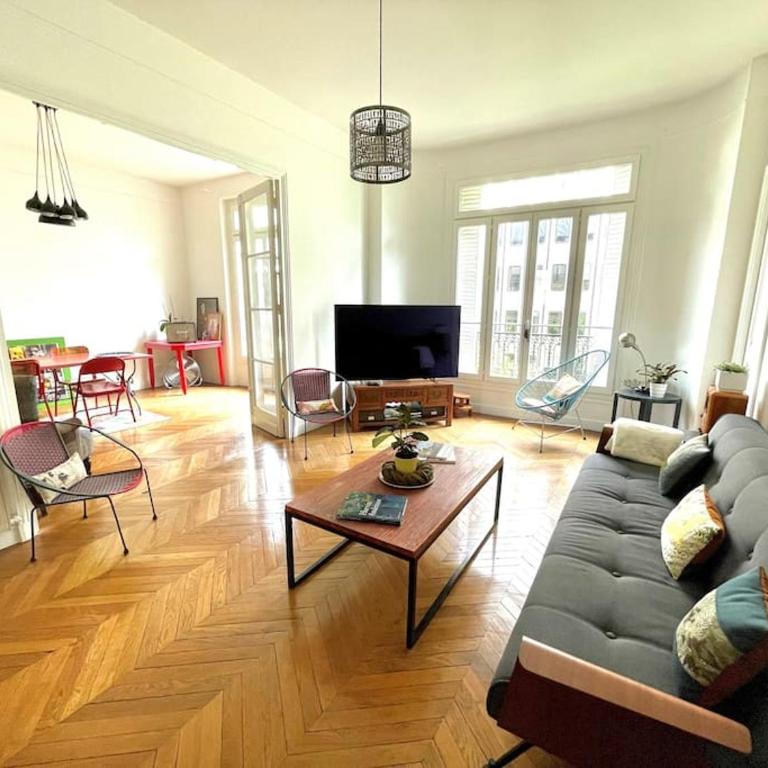 Appartement familial typiquement parisien - Appartement - 1