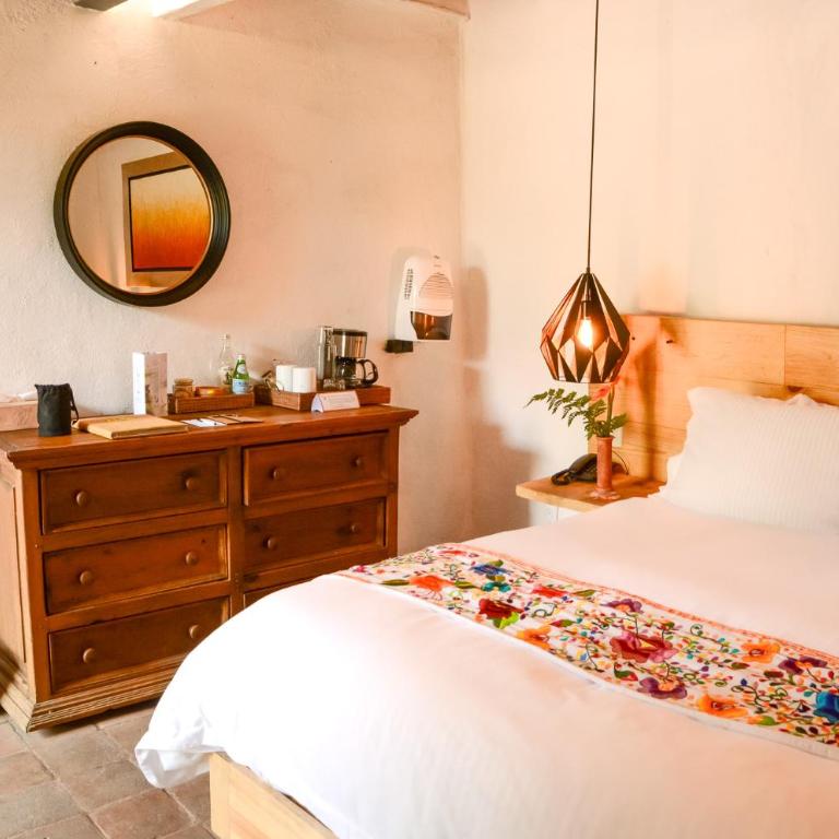 Petit Mesón (Pet Friendly Hotel) - Habitación Doble - se aceptan mascotas - cama extragrande - 15