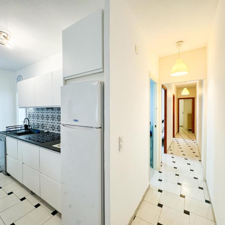 Beautiful bungalow near the sea - Three-Bedroom Apartment - 5