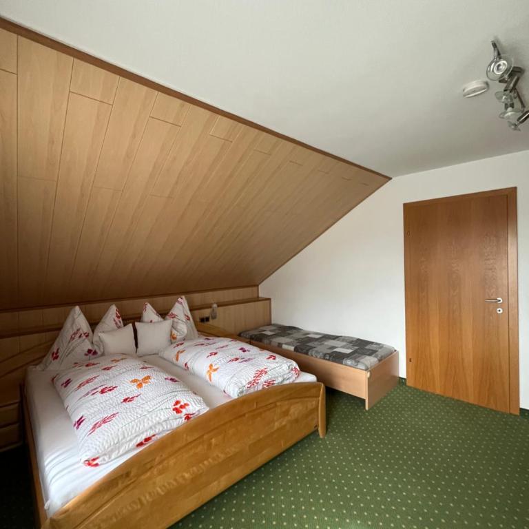 Pension Vorberghof- Bauernhofurlaub - Dreibettzimmer - 5