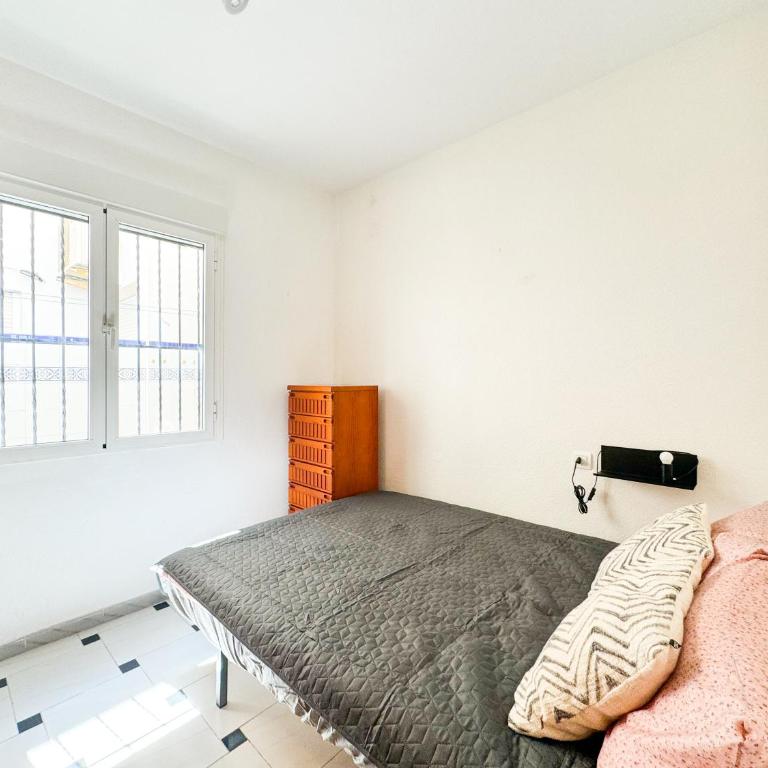 Beautiful bungalow near the sea - Three-Bedroom Apartment - 12