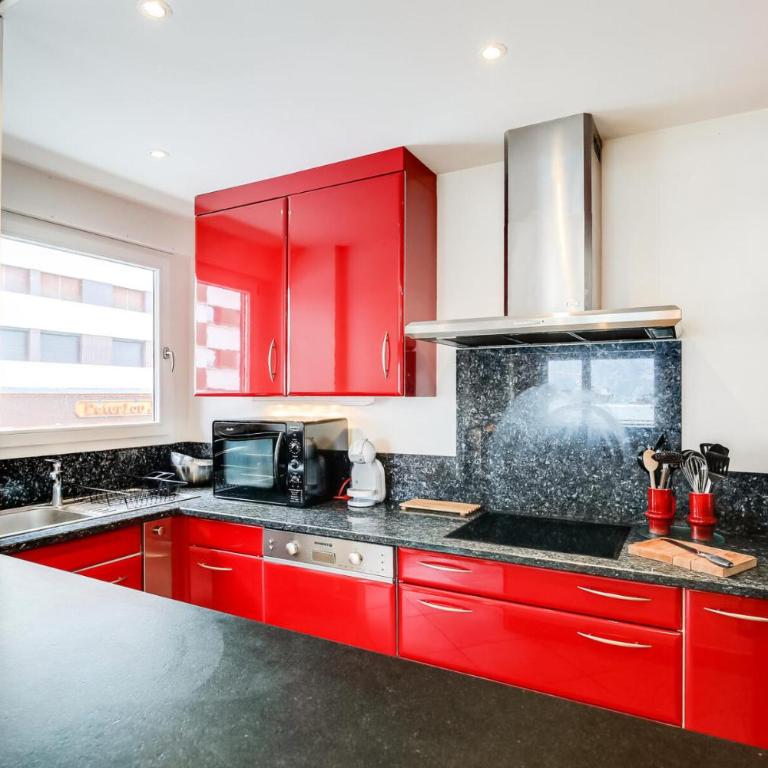 Résidence Le Bec Rouge - Appartement de charme 3 pièces 8 personnes à Tignes au pied des pistes et proche des commerces dans le quartier du Lac. Vue impr MAE-1681 - Appartement - 5