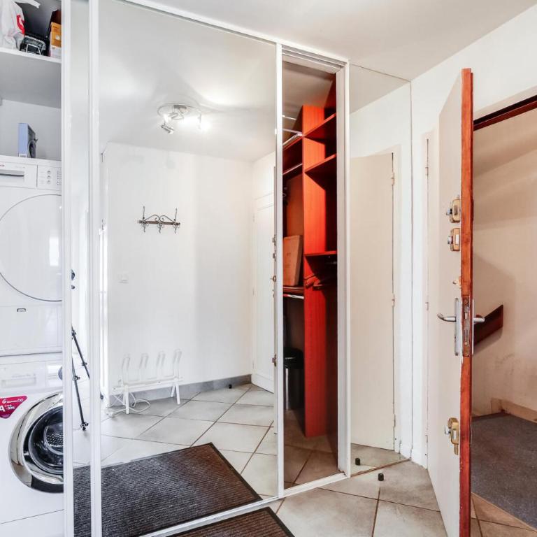 Résidence Le Bec Rouge - Appartement de charme 3 pièces 8 personnes à Tignes au pied des pistes et proche des commerces dans le quartier du Lac. Vue impr MAE-1681 - Appartement - 10