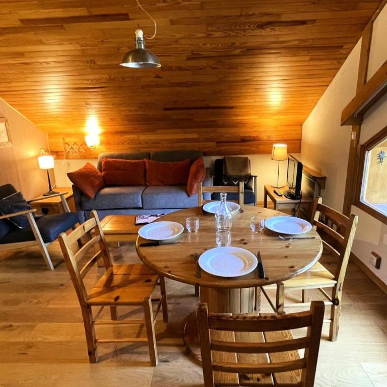 Résidence Les Cytelles - Appartement 2 pièces rénové, 5 personnes à Meribel Altiport au pied des pistes et proche du golf MAE-1751 - Apartment - 2
