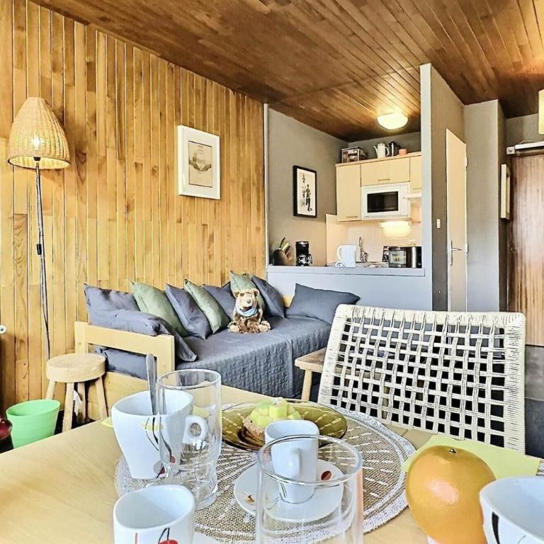 Résidence Lot 300 A Et B - Appartement 2 pièces 4 personnes proche des pistes et des commerces dans le quartier du Lavachet. Situé au 4ème étage d'une rési MAE-1926 - Appartement - 3