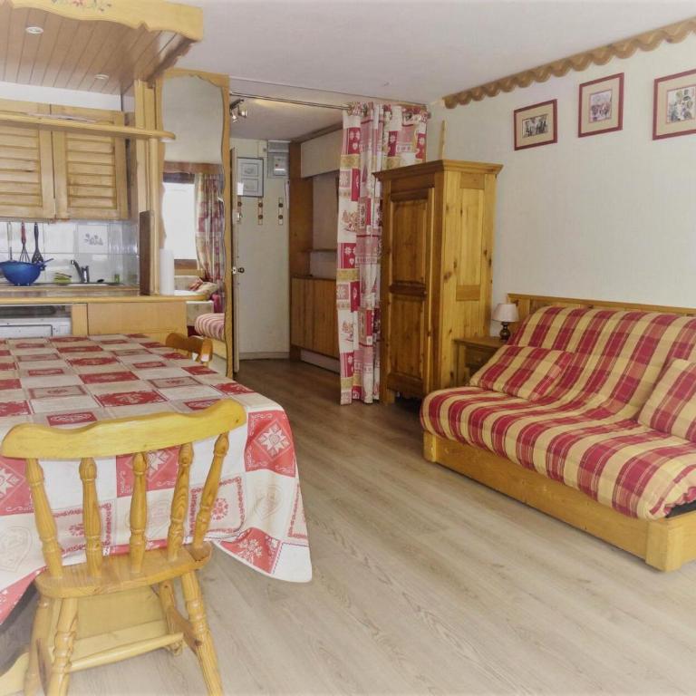 Résidence Le Palafour - Studio 5 personnes à Tignes au pied des pistes, des commerces, de l'ESF et de l'office du tourisme dans le quartier du lac. App MAE-2052 - Studio - 3