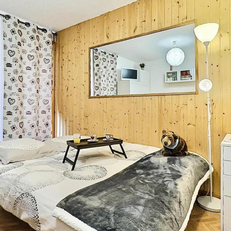 Résidence Divaria - Studio cabine 4 personnes à Tignes au pied des pistes et proche des commerces dans le quartier du Lac. Situé en rez de jardin d' MAE-2114 - Studio - 13