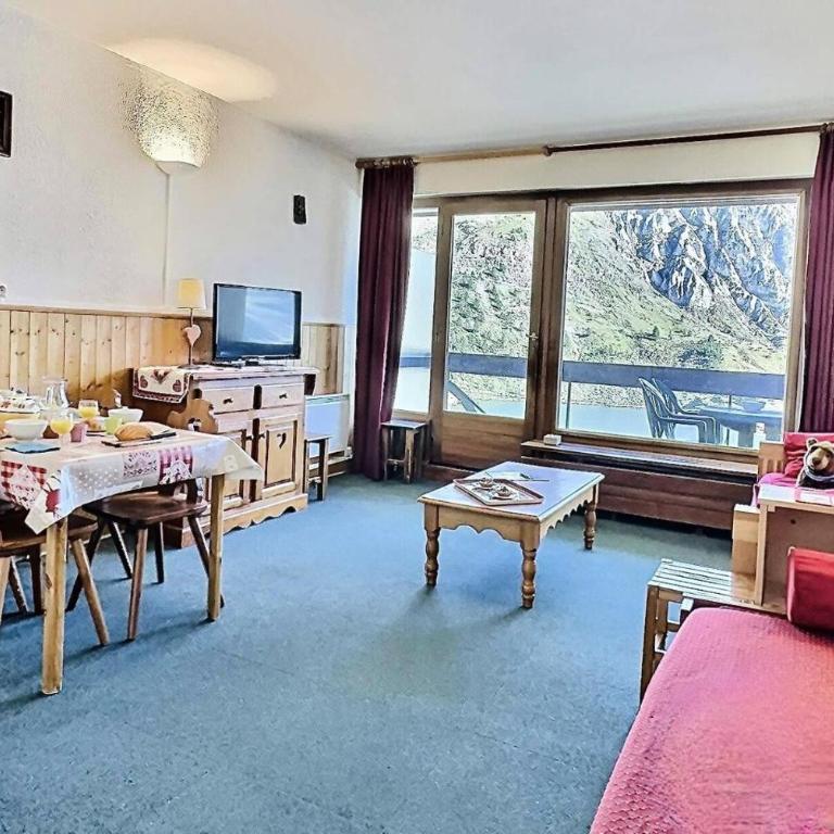 Résidence Le Bec Rouge - Studio 4 personnes à Tignes ski aux pieds et proche des commerces dans le quartier du Lac. Vue imprenable sur le Lac. MAE-2118 - Studio - 4