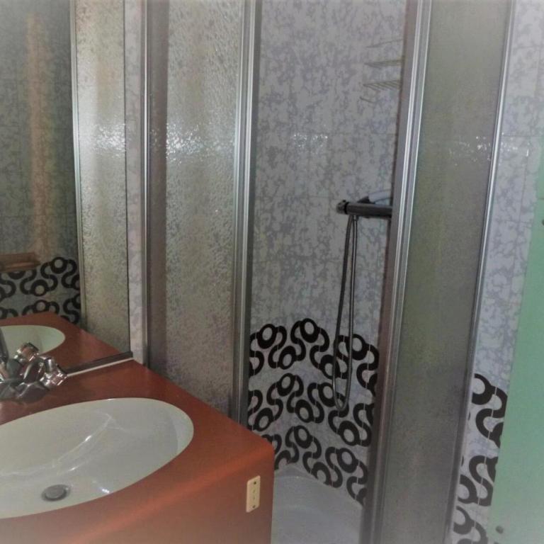 Résidence Le Palafour - Studio 2 personnes à Tignes au pied des pistes, des commerces, de l'ESF et de l'office du tourisme dans le quartier du lac. Appa MAE-2160 - Studio - 4