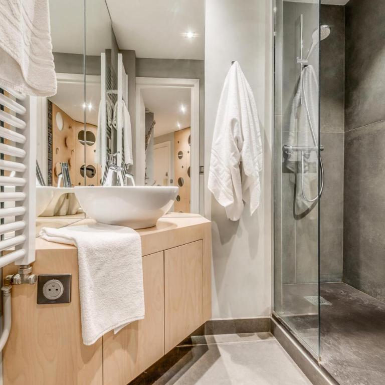 Résidence RÉsidence 2100 B - 2 pièces 4 entièrement rénové 3 MAE-3387 - Apartment - 5