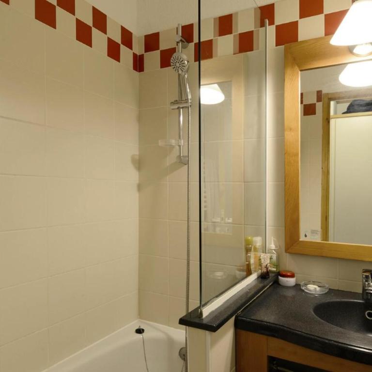 Résidence Themis - Appartement tout confort · Accès direct aux pistes par le séjour MAE-3666 - Appartement - 5
