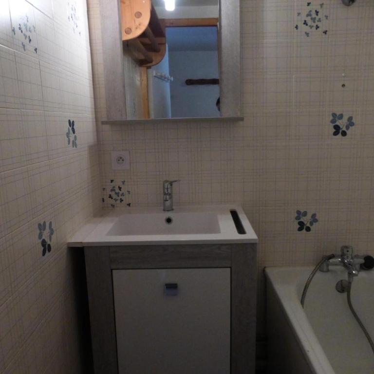 Résidence L'ermitage - Appartement 2 pièces pour 4 personnes situé à Méribel centre proche des commerces et des pistes de ski MAE-3004 - Appartement - 6