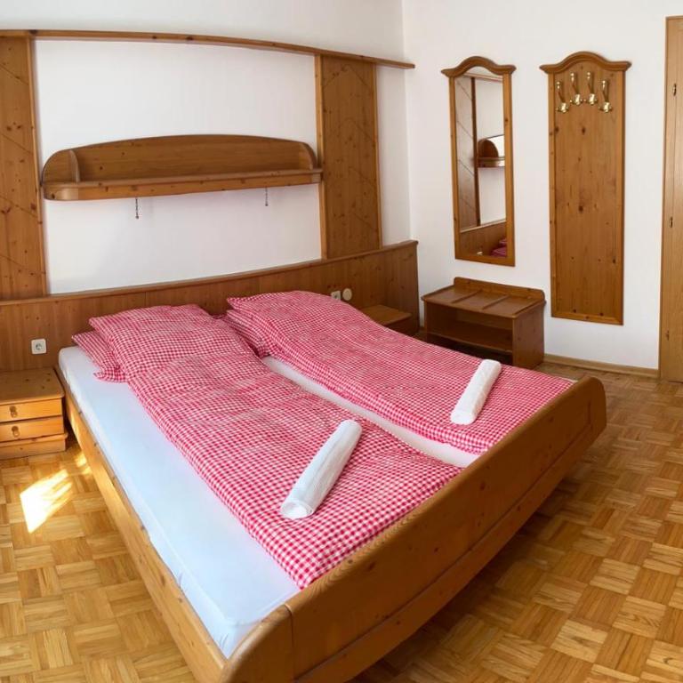 Hotel Ledererwirt - Standard Zimmer mit Queensize-Bett - 1