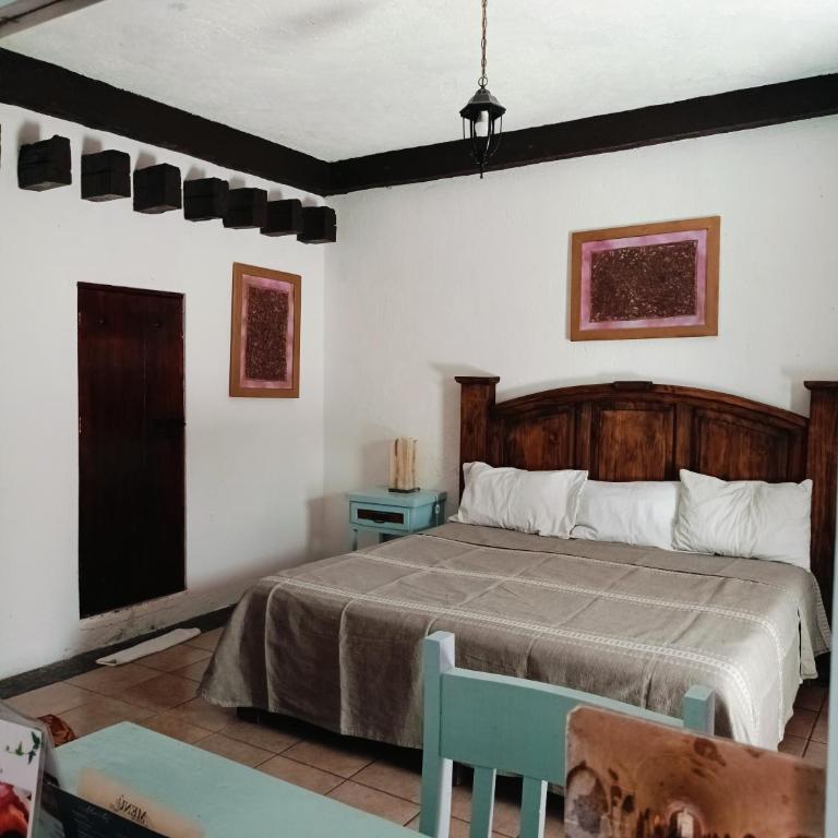 HOTEL BACANTES - Habitación Estándar - Cama extragrande - 3