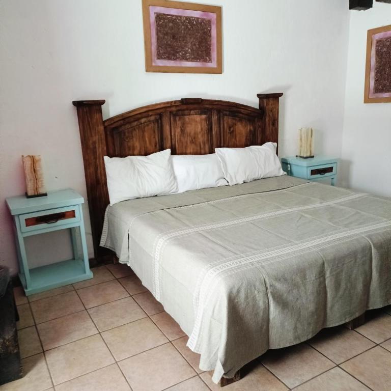 HOTEL BACANTES - Habitación Estándar - Cama extragrande - 2
