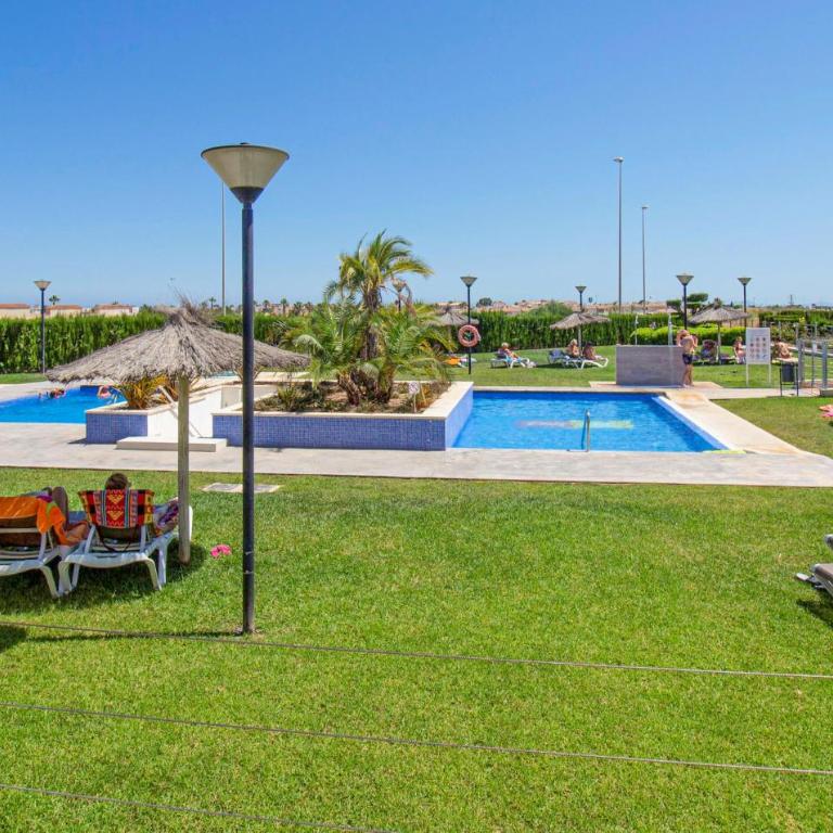 Beautiful Apartment In Orihuela Costa With Wifi - Apartamento de 2 dormitorios - 9