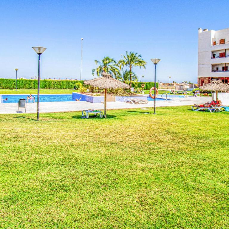 Beautiful Apartment In Orihuela Costa With Wifi - Apartamento de 2 dormitorios - 10