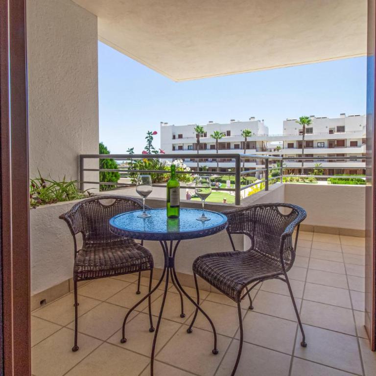 Beautiful Apartment In Orihuela Costa With Wifi - Apartamento de 2 dormitorios - 11