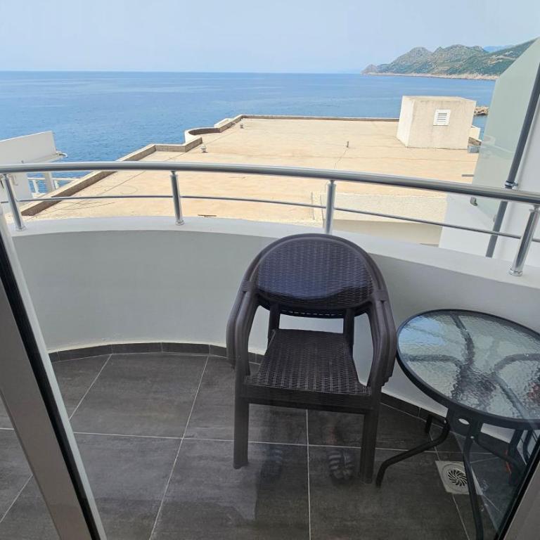 Villa Alba Apartments - Two-Bedroom Apartment with Sea View - 8