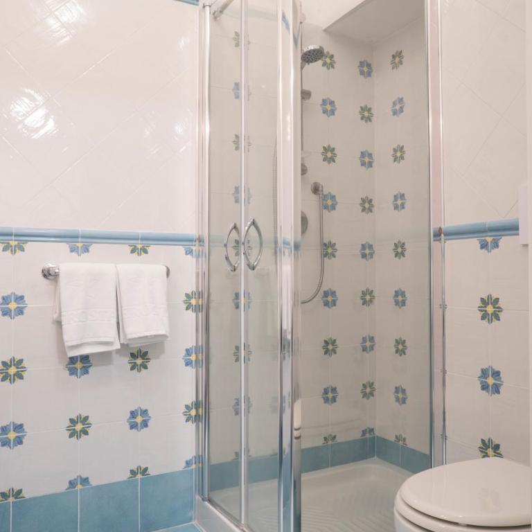 B&B CASA GARGIULO - Deluxe Double or Twin Room - 11