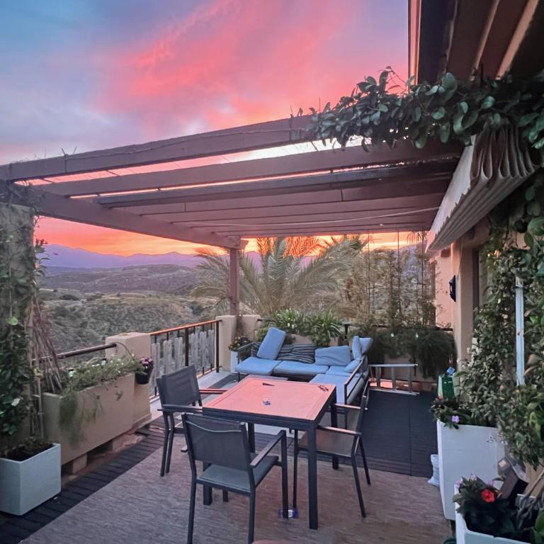 Quartiers Marbella Penthouse in Hacienda Cifuentes Benahavis - Apartamento Ático - 3