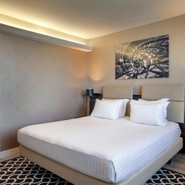 AC Hotel Paris Porte Maillot by Marriott - Chambre Lit King-Size Classique - 3