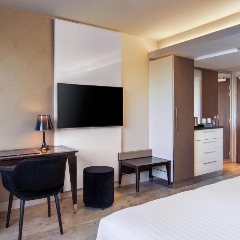 AC Hotel Paris Porte Maillot by Marriott - Chambre Lit King-Size Supérieure - 6