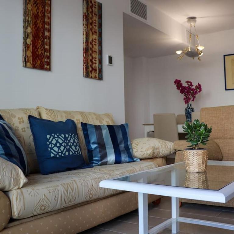 Oasis in Estepona with Parking 5min from the beach - Two-Bedroom Apartment - 19
