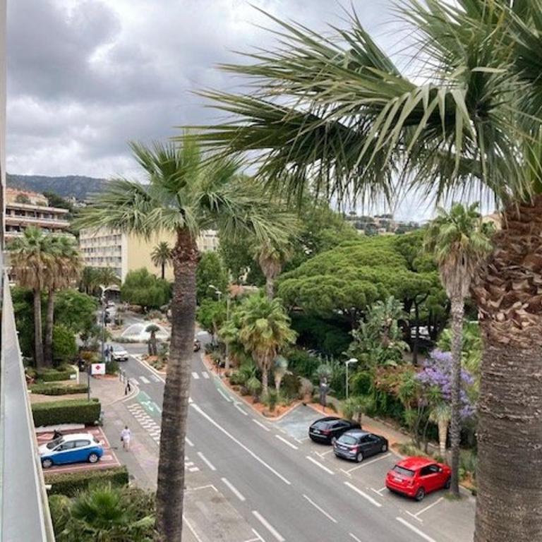 T2 climatisé au Lavandou, proche plage - FR-1-308-199 - Appartamento - 2