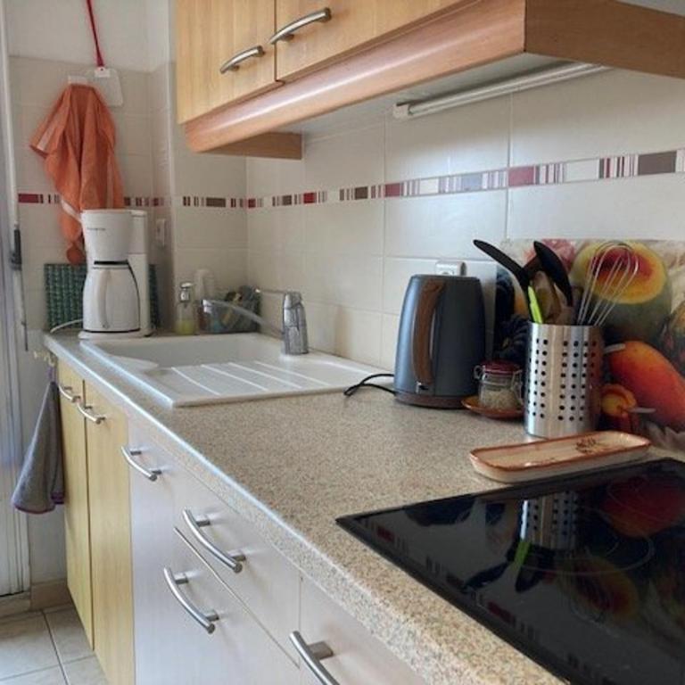 T2 climatisé au Lavandou, proche plage - FR-1-308-199 - Appartamento - 4