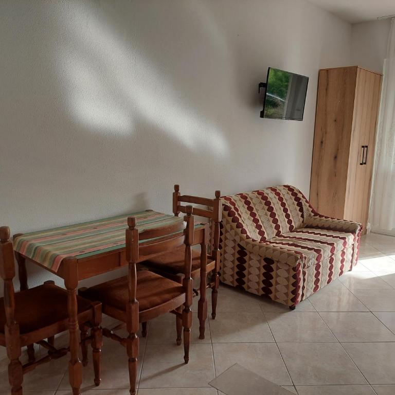 Apartments Ivana - Apartment with Garden View - 7