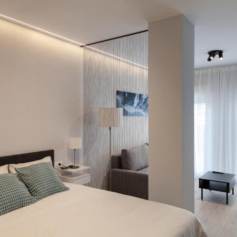 Mediterraneo Stay - One-Bedroom Suite - 8