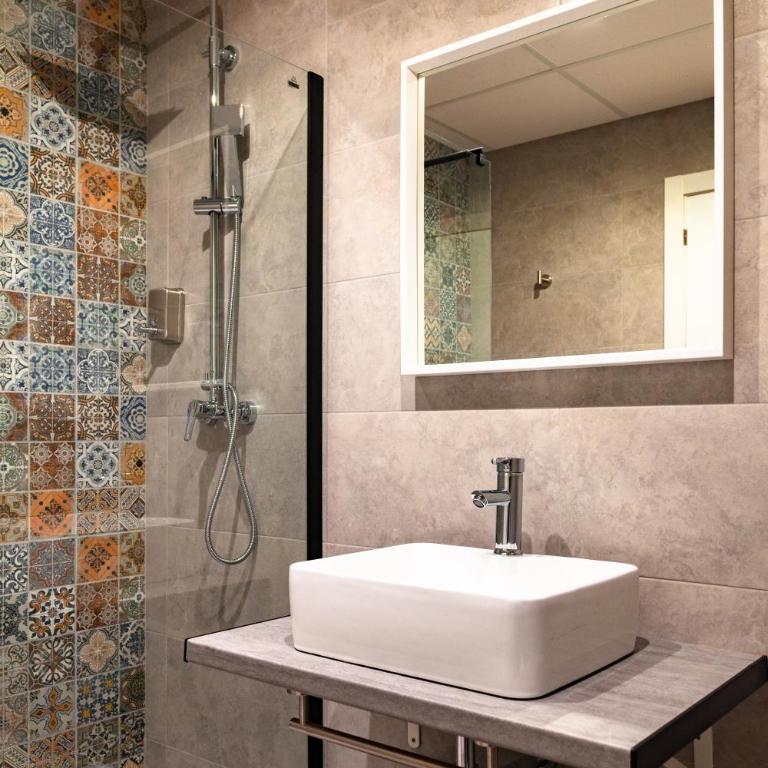 Mediterraneo Stay - One-Bedroom Suite - 7