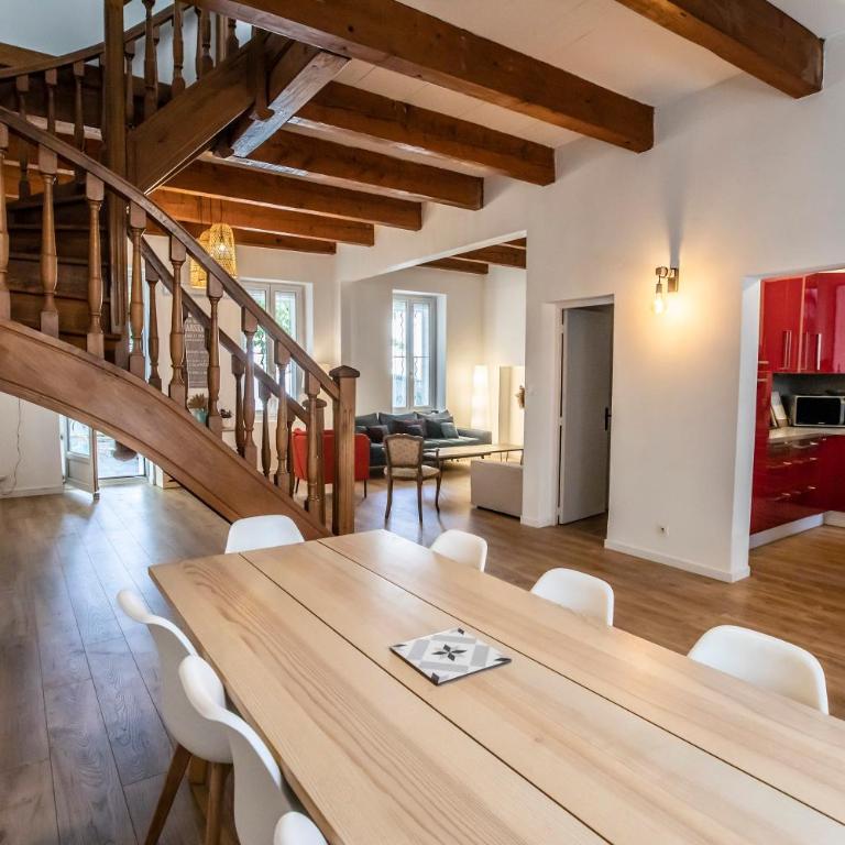 Maison familiale avec grand jardin, 2min de la mer - Villa - 11