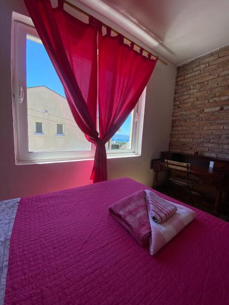 Hostel Anton - Dvokrevetna Soba sa Bračnim Krevetom i Zajedničkim Kupatilom - 13