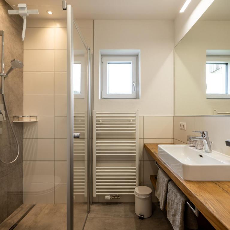 die Bleibe - Appartamento Deluxe con 2 Camere da Letto e Vista Giardino - 12