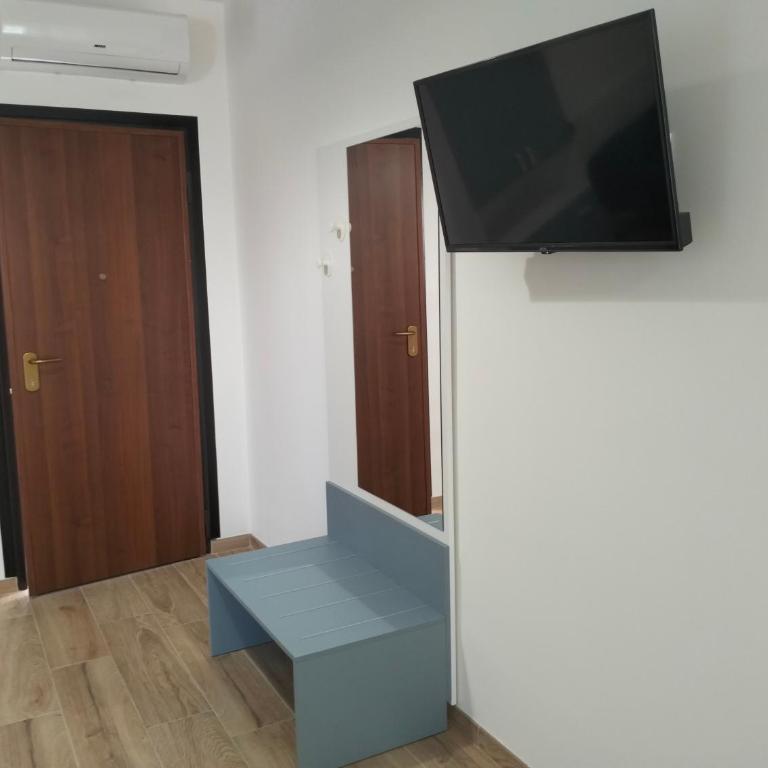 Diana Apartment - Studio Apartment with Balcony - 5
