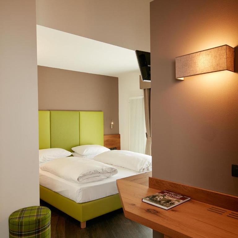 Hotel Valacia - Camera Matrimoniale Comfort - 5