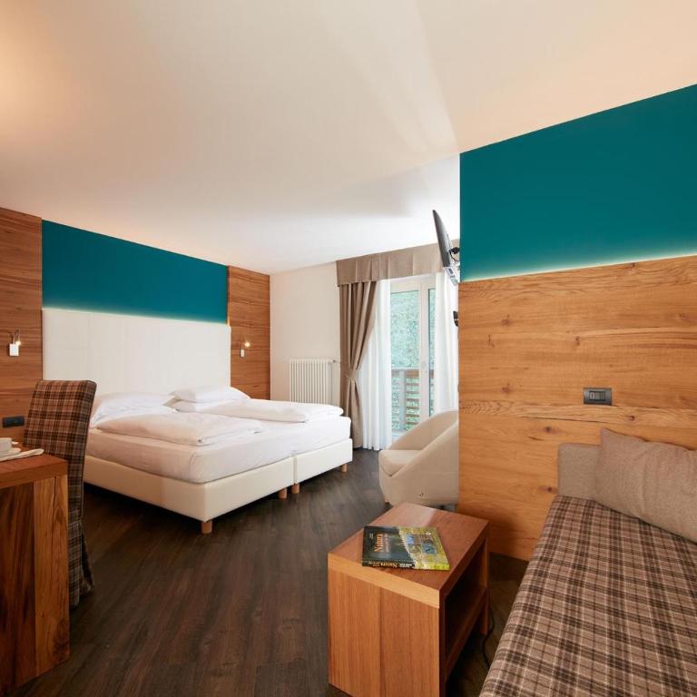 Hotel Valacia - Junior Suite - 11
