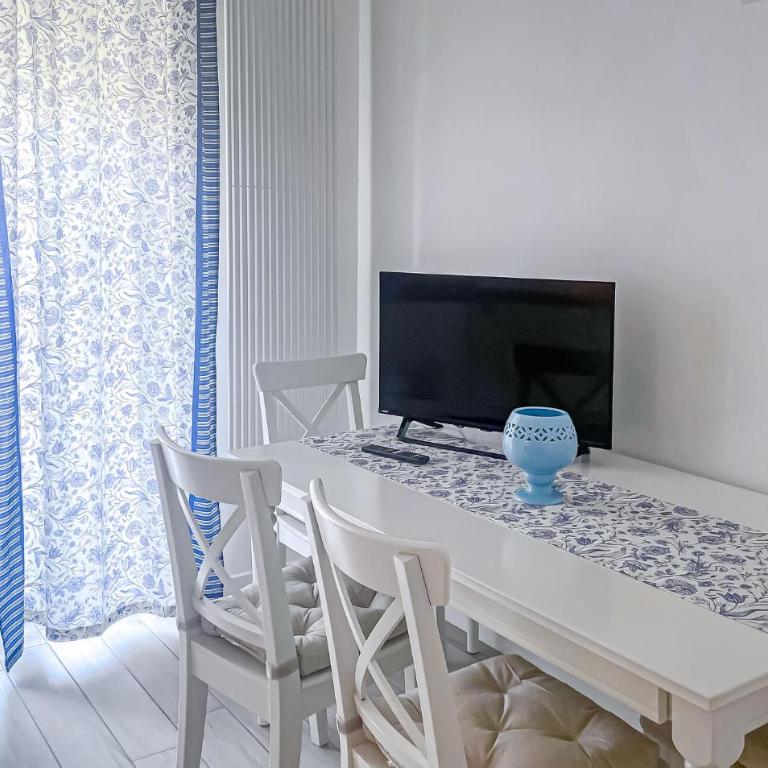 Stunning Apartment In Taranto With Wifi - One-Bedroom Apartment - 2
