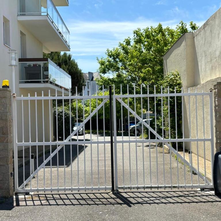 Appartement centre ville avec parking proche grande plage - Apartment - 12