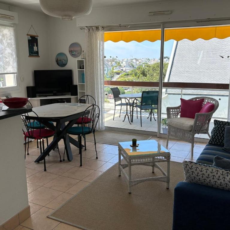 Appartement centre ville avec parking proche grande plage - Apartment - 8