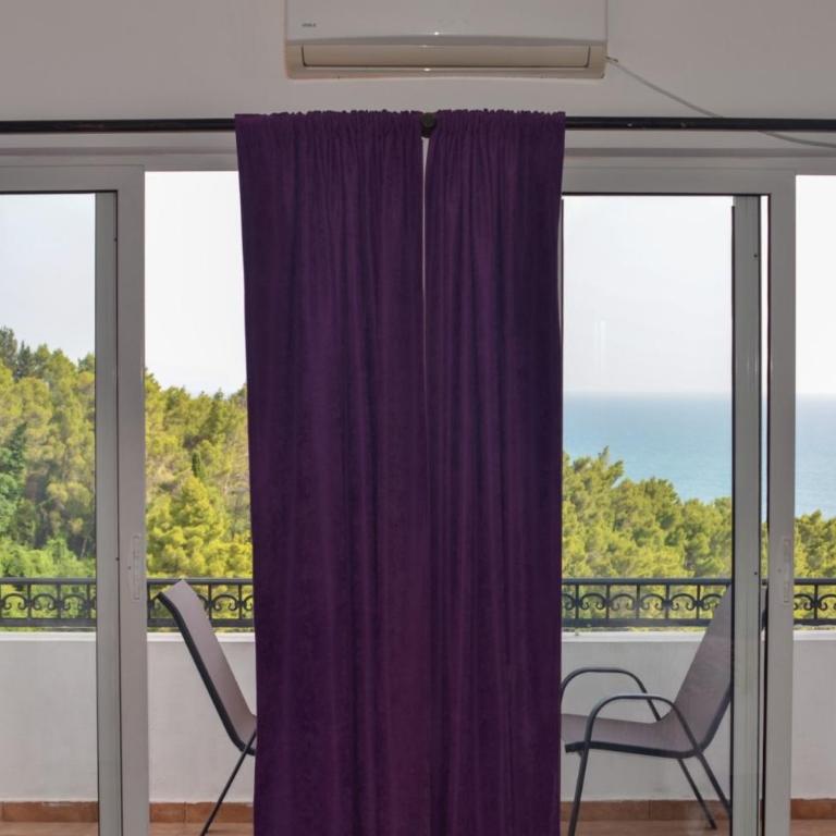Villa Dulsinea - Quadruple Room with Balcony and Sea View - 12