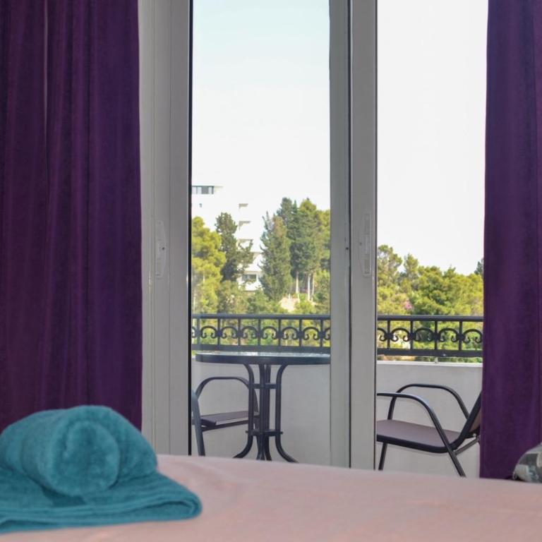 Villa Dulsinea - Quadruple Room with Balcony and Sea View - 13