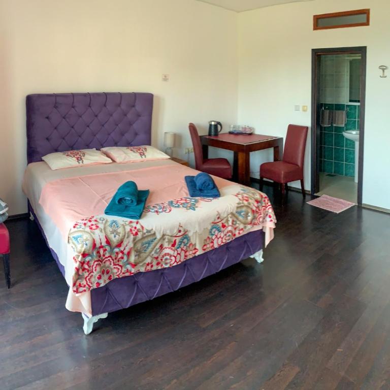 Villa Dulsinea - Quadruple Room with Balcony and Sea View - 10