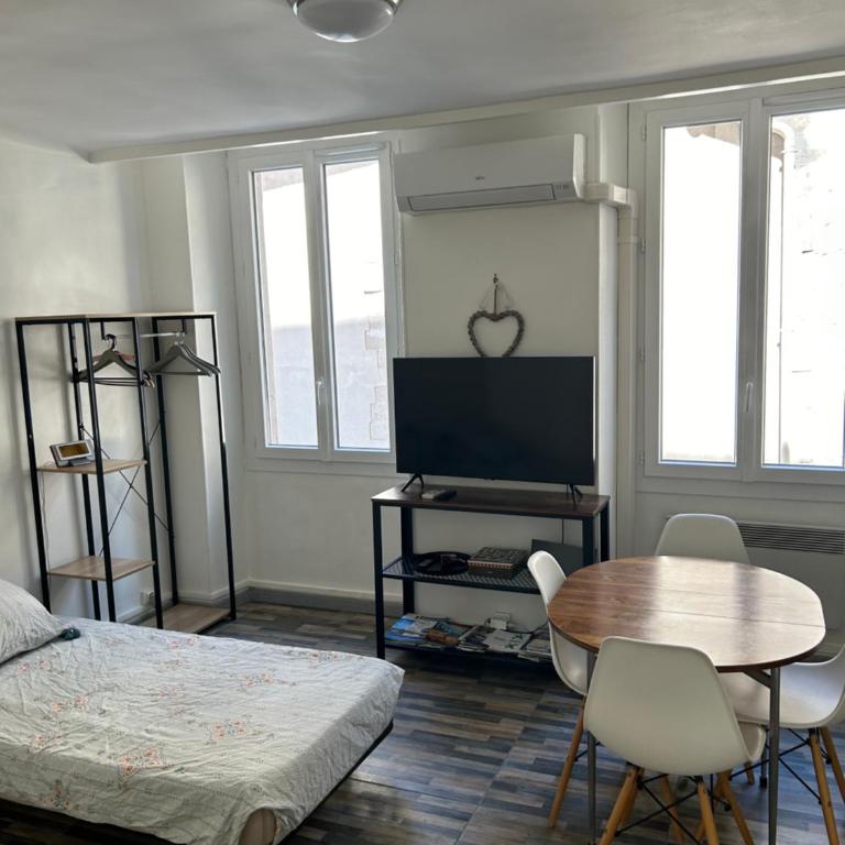 Vieux Port Clim Calme Vue Bonne Mere ou Eglise Appartements de Caractere - Appartement 1 Chambre - 10
